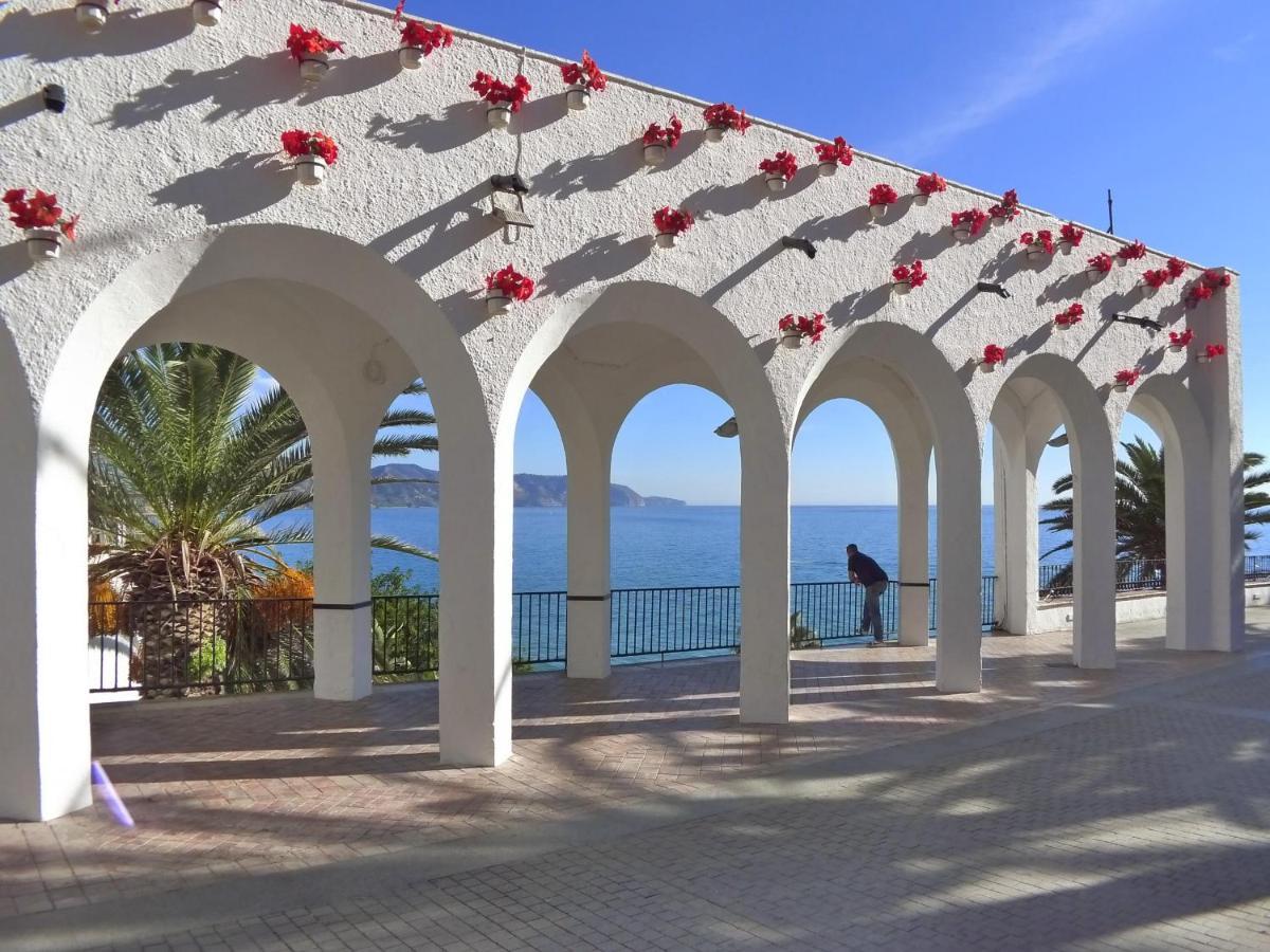 Stella Maris - Sleeps 4 Apartment Nerja Exterior photo
